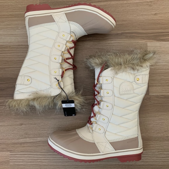 Sorel Shoes - BEAND NEW Womens Sorel Boots size 10